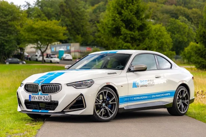 BMW M240i